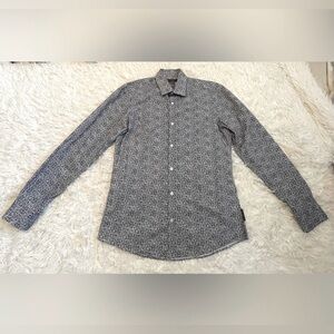 French Connection Long Sleeve Button Down
Collared Shirt. Size M